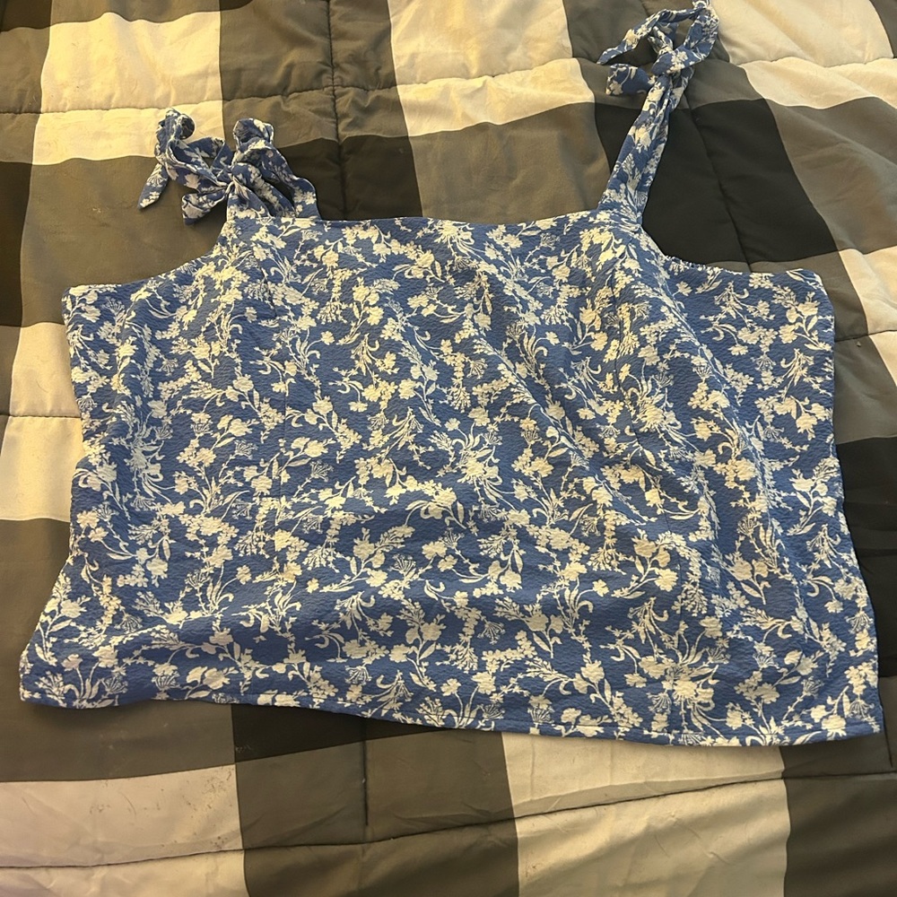 Old navy blue paisley tie strap smocked tank